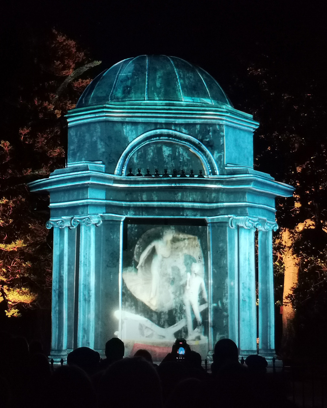 Burns Light projection mapping on Robert Burns Mausoleum